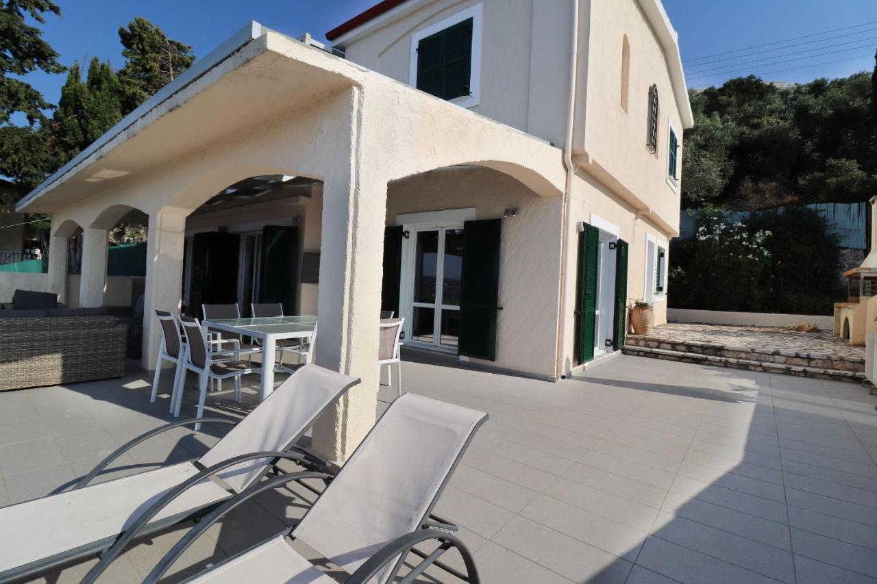 Villa Faiax Pyrgi  Extérieur photo